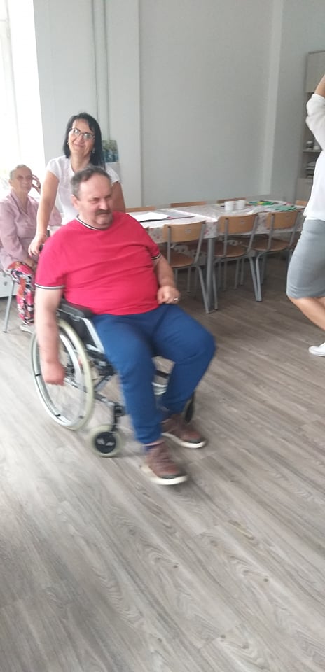 1 163